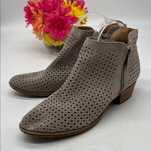 Lucky Brand Gray Perforated Ankle Booties Size 9.5 MCA8565